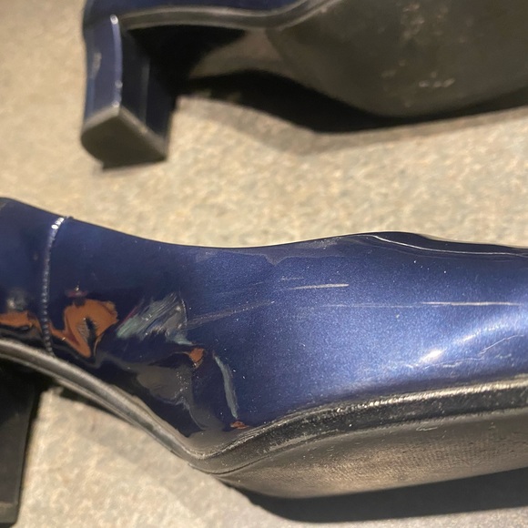 PETER KAISER PATENT LEATHER 2.5 HEEL PUMP IN BLUE / COMFORT / SIZE 5 - Picture 4 of 9